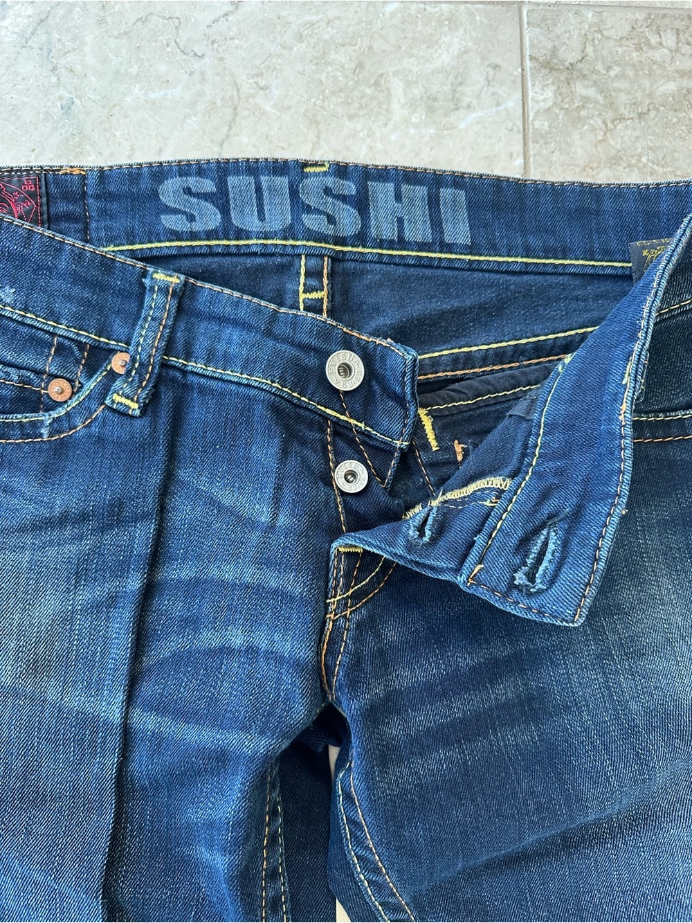 Evisu Women’s Blue Washed Denim Jeans with Copper Stud Detailing in size 27 - Picture 6 of 7